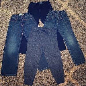 Lot of Boys Old Navy Jeans and sweatpants SZ 5